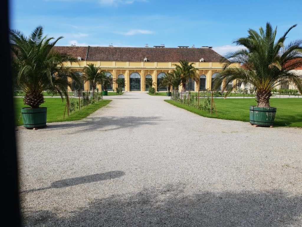 Die Orangerie des Schloß Schönbrunns nahe beim Mauthaus-Schönbrunn-Ferienappartement