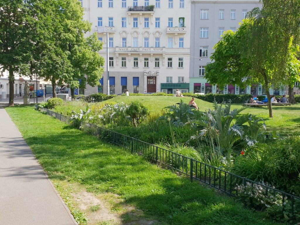 Fußläufig vom Mauthaus Schönbrunn-Ferienappartement - Pop-Up Shop der Bruno Kreisky Park